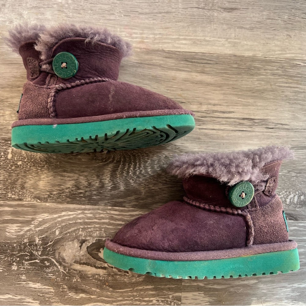 Toddler size 7 UGG Bailey button boots. Purple and teal.